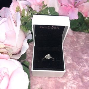 This sterling silver Pandora ring with pearl.